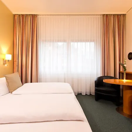 Am Borsigturm 4* 베를린