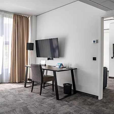 Hotel Am Borsigturm 4*