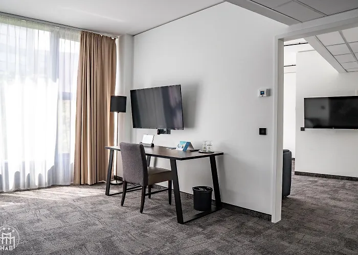 Hotel Am Borsigturm 4*